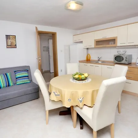 Bareta * Trogir