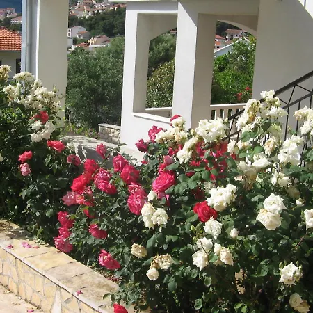 Bareta * Trogir